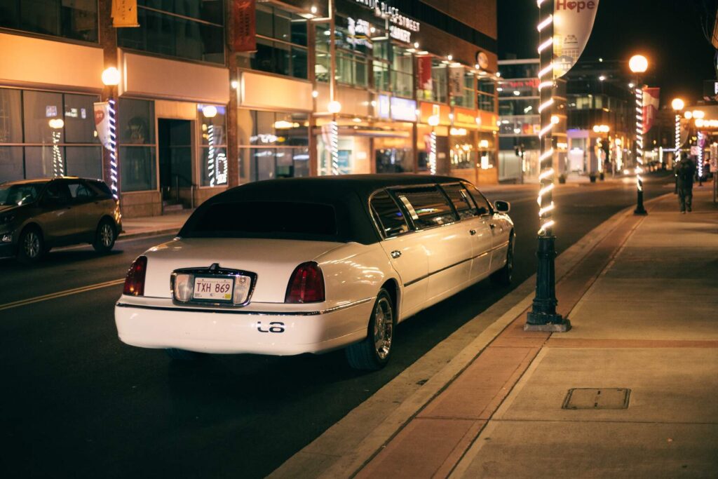 How to Choose the Best Corporate Limo Service